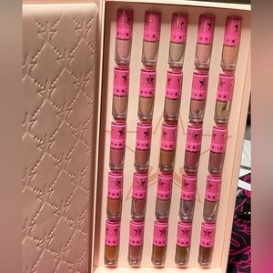🔥Jeffree Star nude liquid lipstick vault 🔥